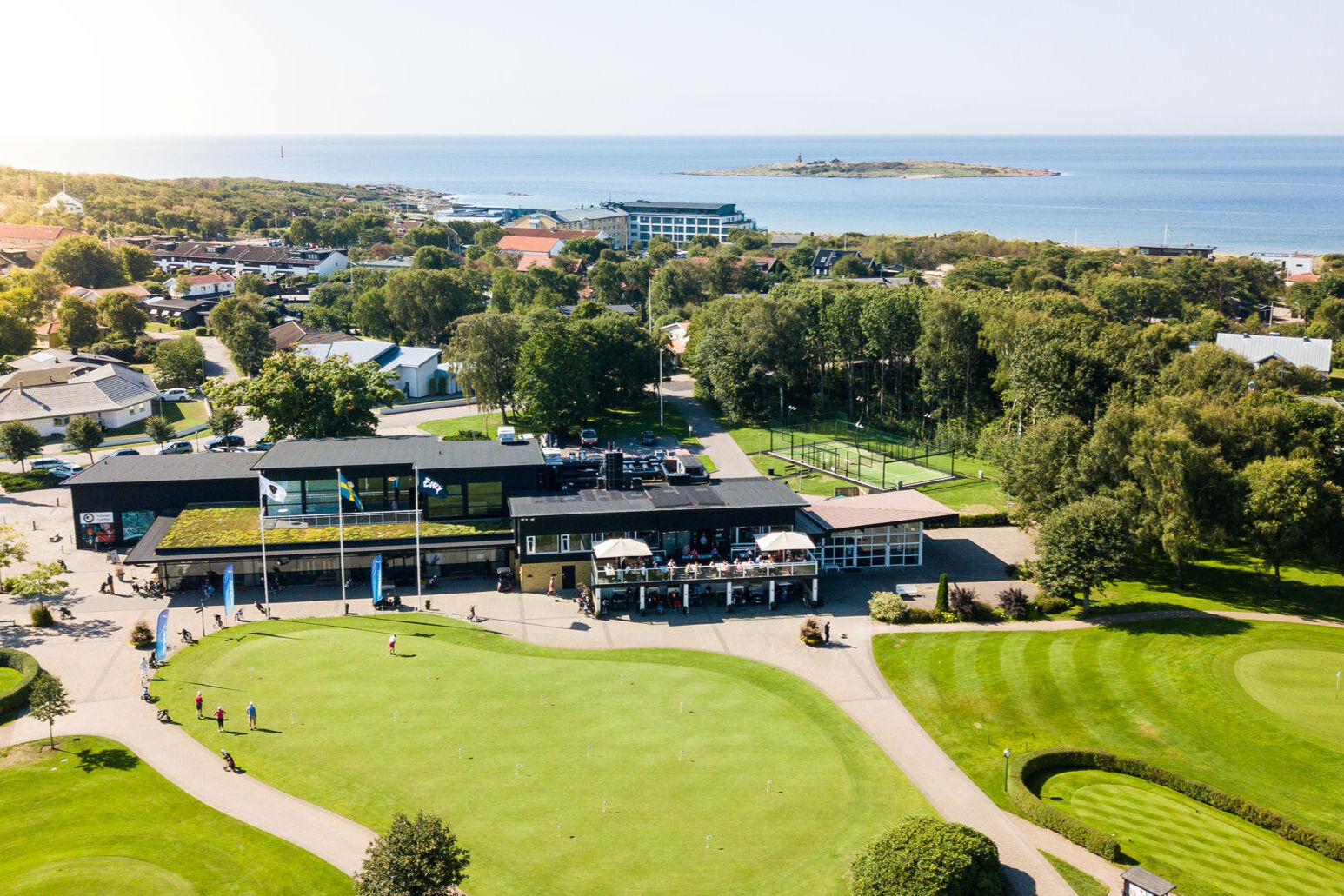 Flygfoto på Halmstad Golfklubb i Tylösand.